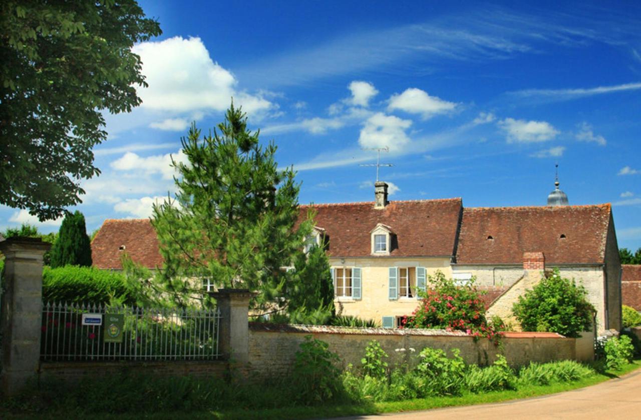 Maison Charmante A Ri Avec Jardin Et Terrasse Villa Ri Exterior photo